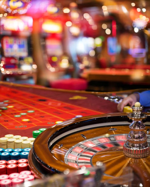 slotgacor77 live dealer table on mobile screen showing blackjack game